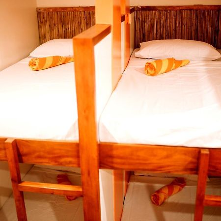 Hostel Avenue Beachfront Balabag  Экстерьер фото