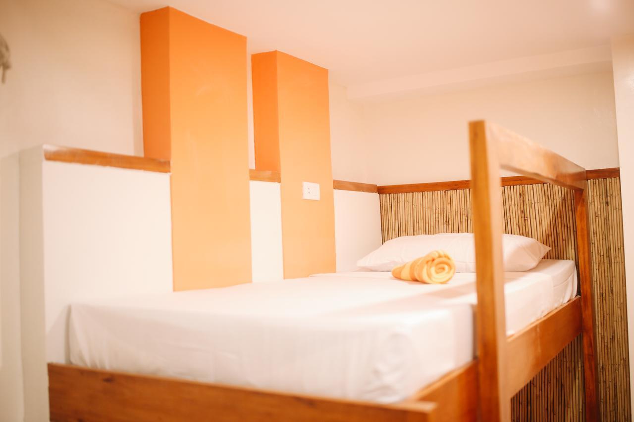 Hostel Avenue Beachfront Balabag  Экстерьер фото