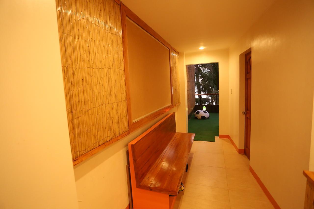 Hostel Avenue Beachfront Balabag  Экстерьер фото
