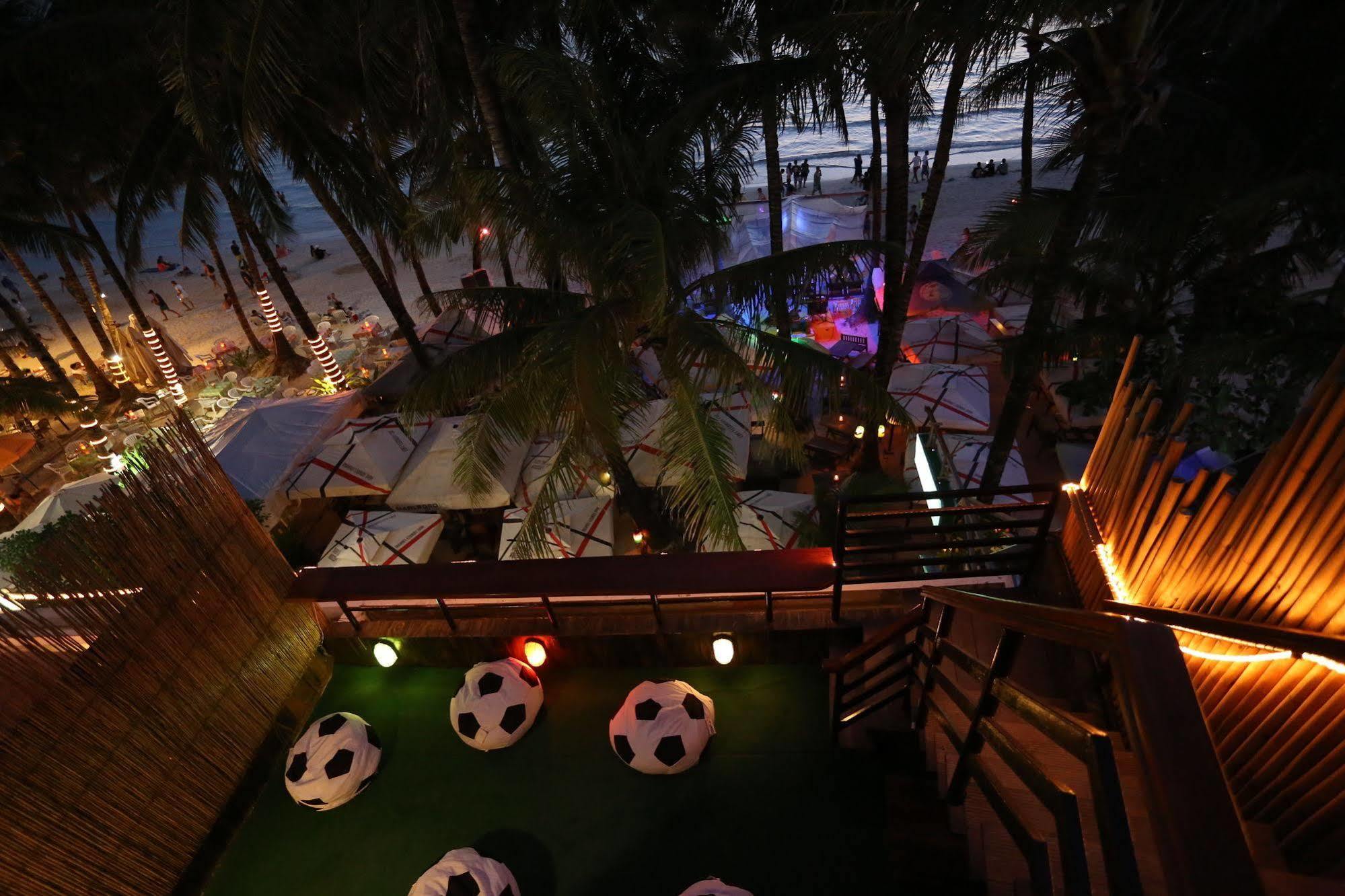 Hostel Avenue Beachfront Balabag  Экстерьер фото